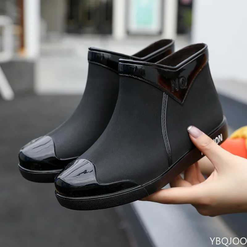 2022 Chaussures féminines Fi n Slip Bottes de pluie imperméables Bottes de pluie tube pour femmes Bottes de chasse espagnoles imperméables XJ2508