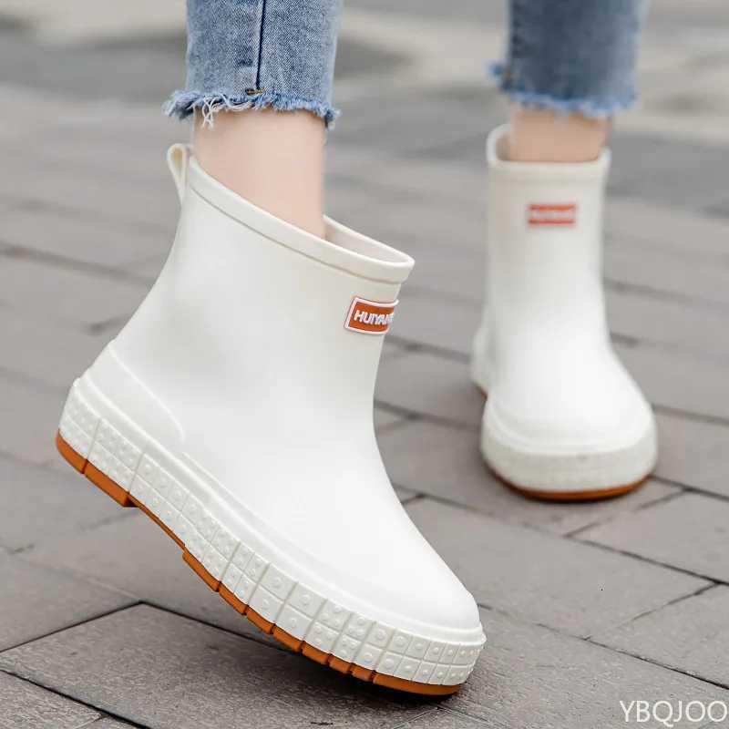 Womens New Rain Shoes Fi Anti Slip Rubber Shoes Lightweight Waterproof Rain Boots Solid Color Ladies Work Boots Zapatos XJ250818