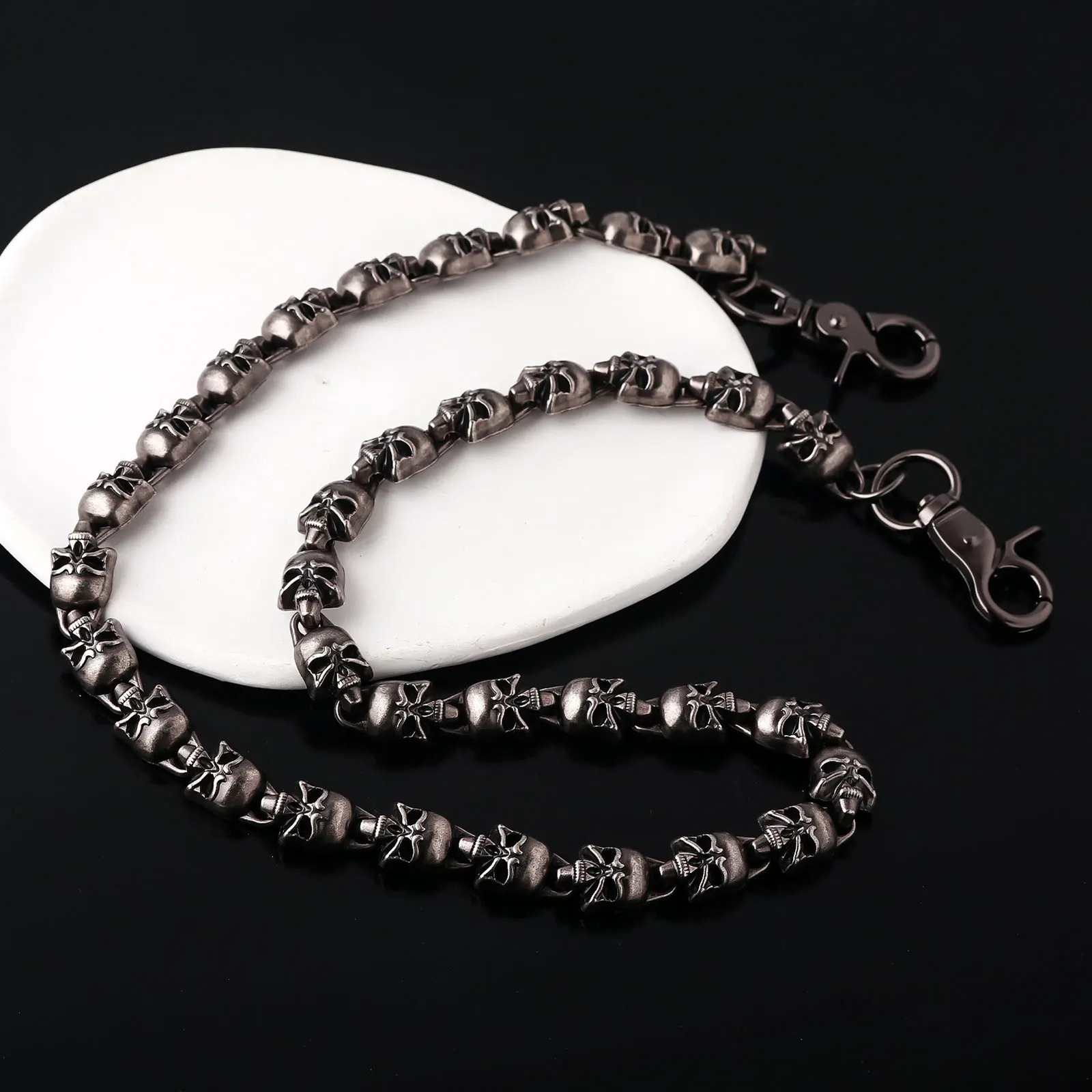 Vintage Dark Skull Waist Chain Fashion Gothic Black Skull Charm Bag Pendant for Women Men Hip Pop Subculture Accessories Gift 250811