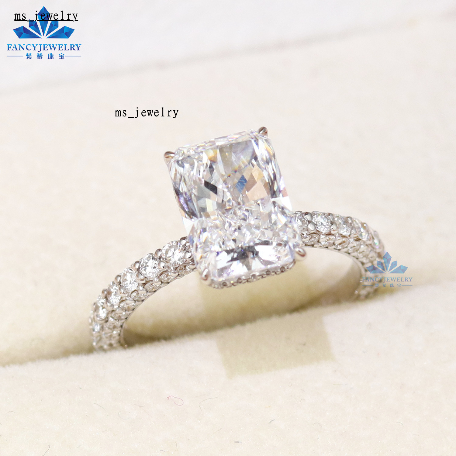 Anneau de fiançailles 4 carats 8x10 mm D brillant radieuse coupée de glace Moisanite Bague de mariage Moisanite en or blanc 14k pour femmes