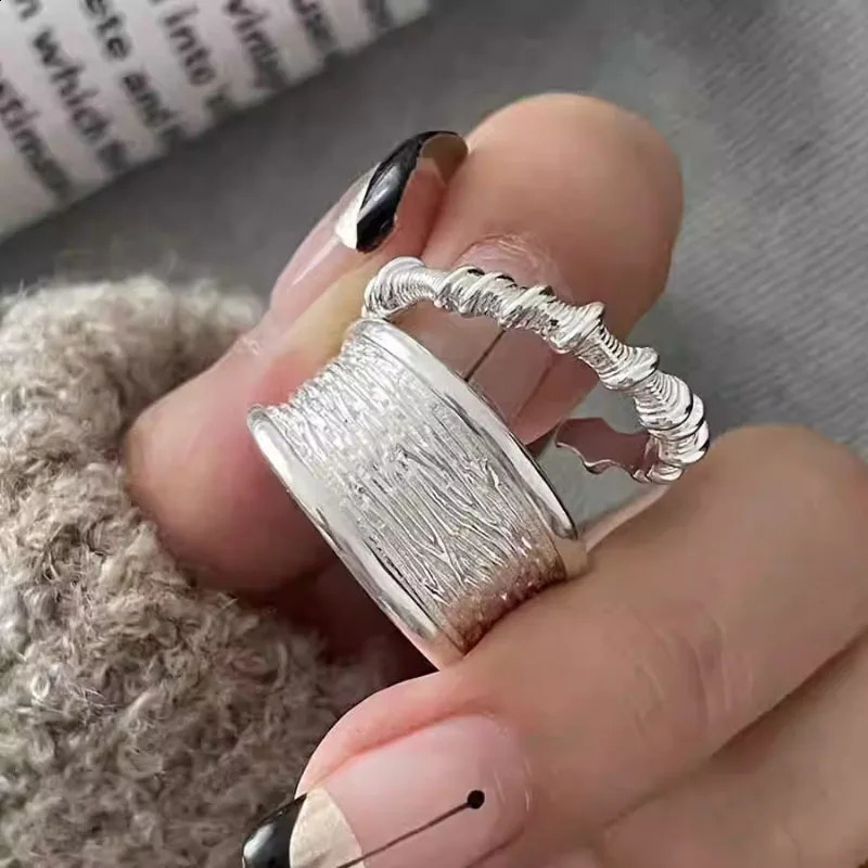 925 Sterling Silver Finger Rings for Women Vintage Wide Couple Minimalist Ring Party Jewelry Gift Prevent Allergy 250815