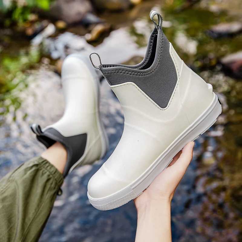 Low-cylinder Rain Shoes for Men and Women Outdoor Fishing Waterproof Shoes Stylish Style for Outdoor Wear Rain Boots XJ250818