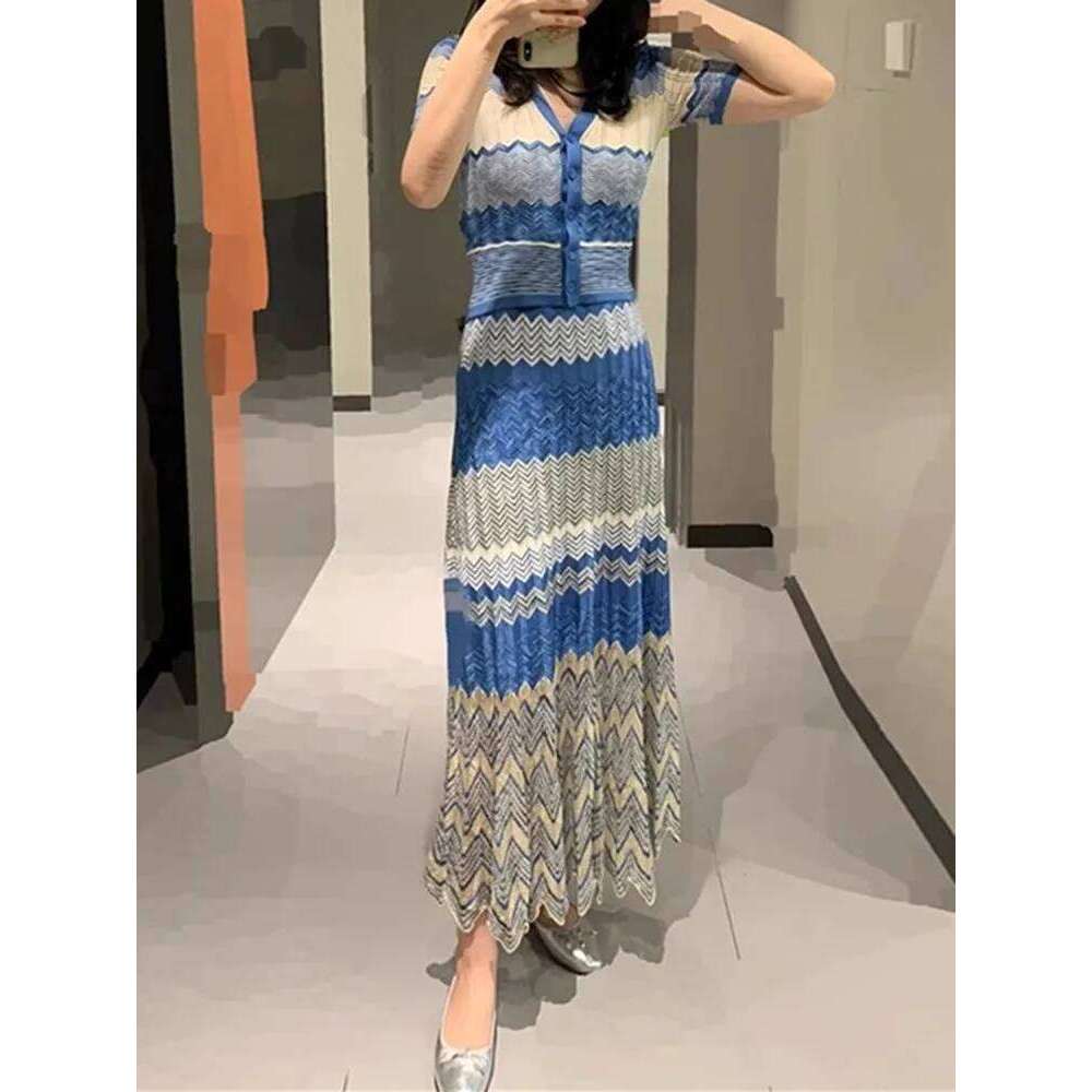 Designer Clothing 2025 Wavy Stripes Women Knit V-Neck Short Sleeve Cardigan Or Pleated Elastic Waist Midi Skirt Lady Color Patchwork Knitted Set