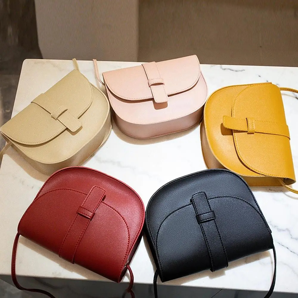 Petite bourse femelle Sacs de messager à épaule de selle pu pour le cuir en cuir solide crossbody femmes dames sac de téléphone 250815