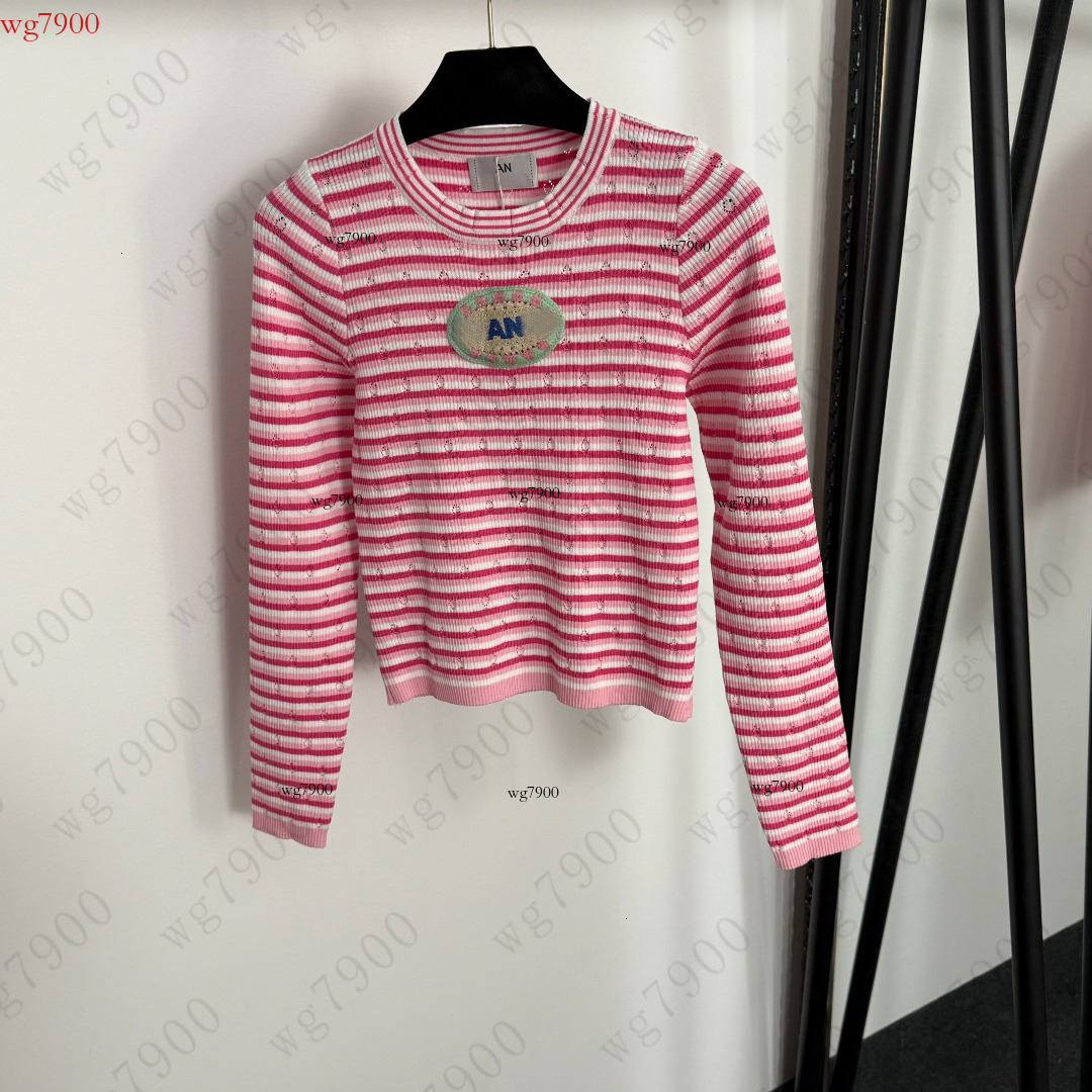 2025 New Designer Women's Knitted Pullover Sweater Fashionable Warm Women's Autumn Winter Clothing Striped Short Elegant Casual Top