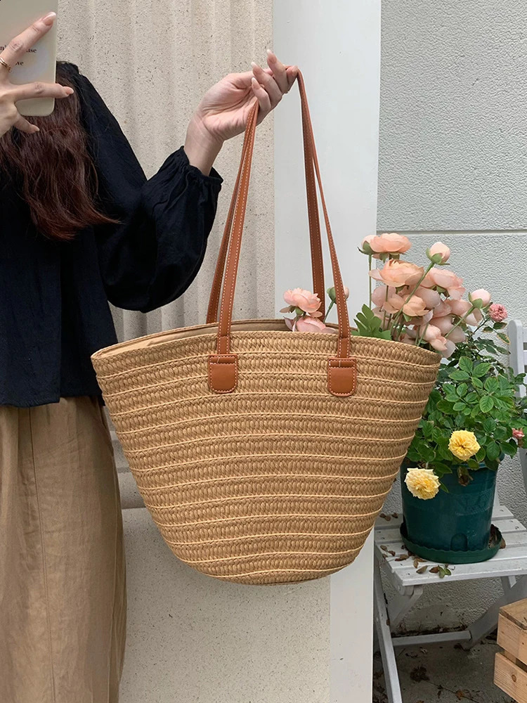 straw woven bag fashionable vacation beach casual womens daily commuting water bucket 250815