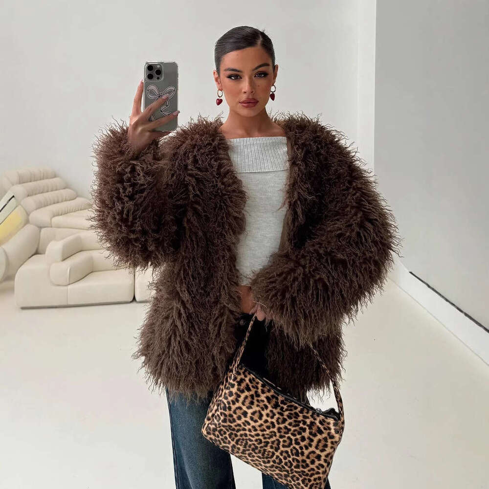 Faux Fur Women Coats V Neck Full Sleeve Short Coat Thick Warm Y2k Streetwear Elegant Splice Open Stitch Outerwear Autumn Winter