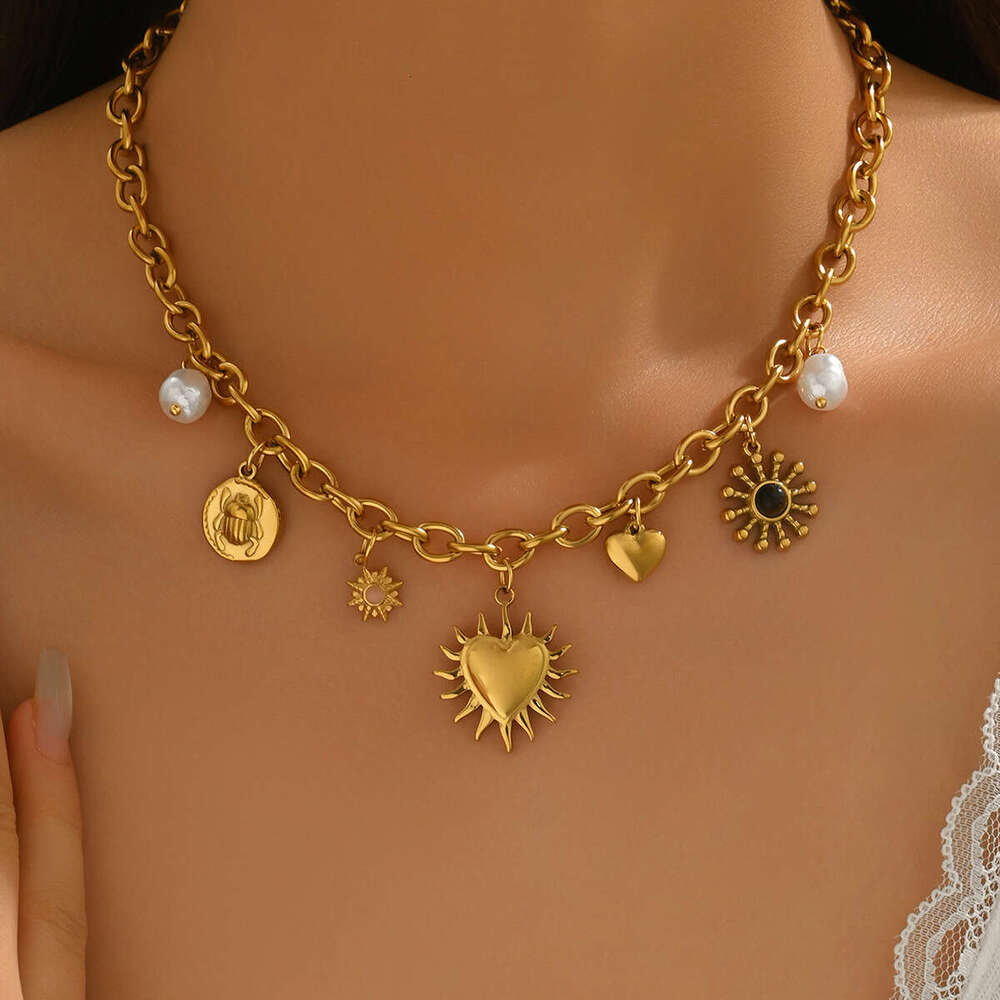 Feng Women's Necklace Niche Heart Inlaid Pearl Same Design Pendant Chain Versatile High-end Feel