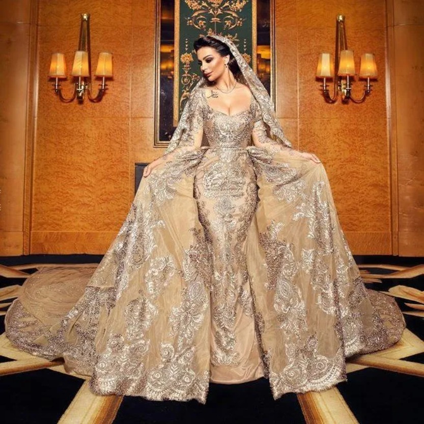 Robes de mariée en dentelle de sirène en or de luxe avec train détachable en V Cou Neck Per perlé Brides Bridal Robes Organza à manches longues d