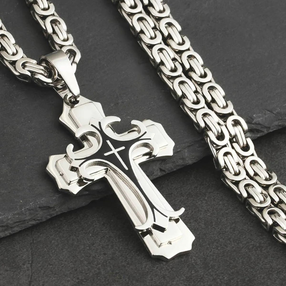 Collier de croix latine chrétienne pour hommes en acier inoxydable trois couches cross pendents Colliers bijoux Gift 250818
