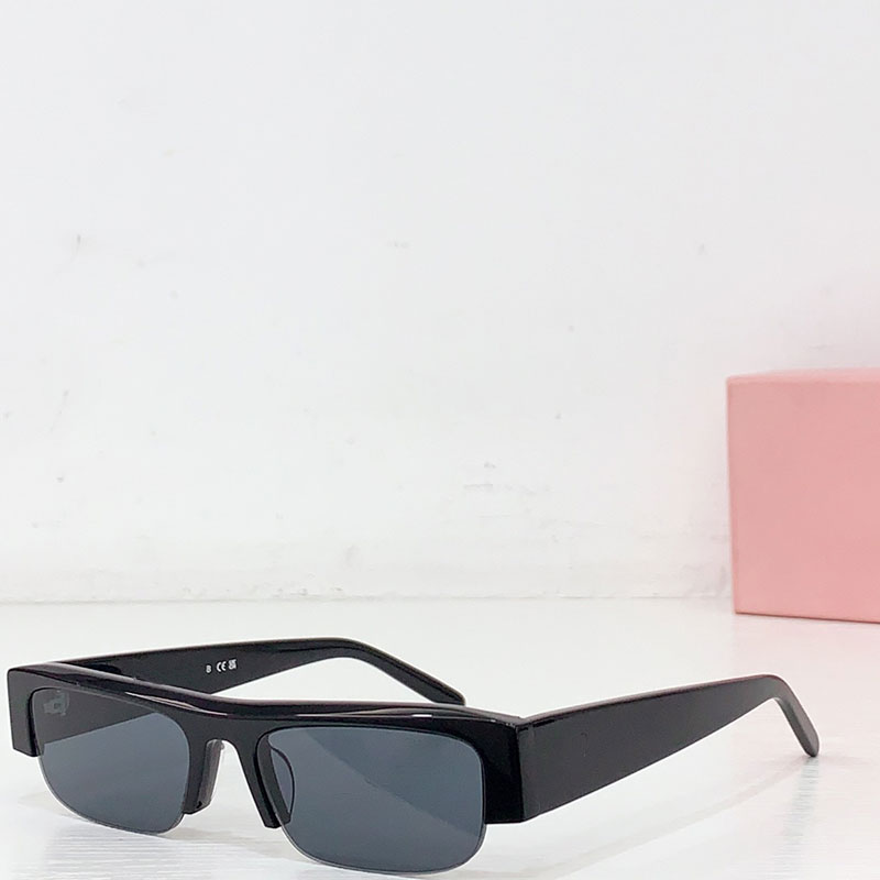 Designer rectangular narrow frame sunglasses Fashionable women personality unveiled at the FW25 show Ladies outdoor business multifunctional sunglas