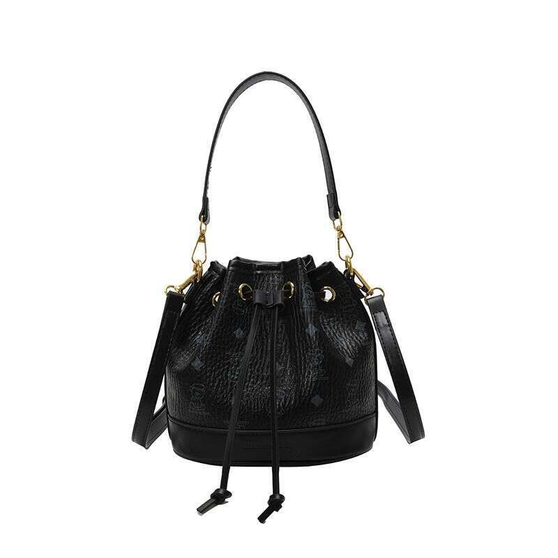 Bear Fashion Print Cute Handheld Bucket Outings Single Shoulder Crossbody Bag For Women