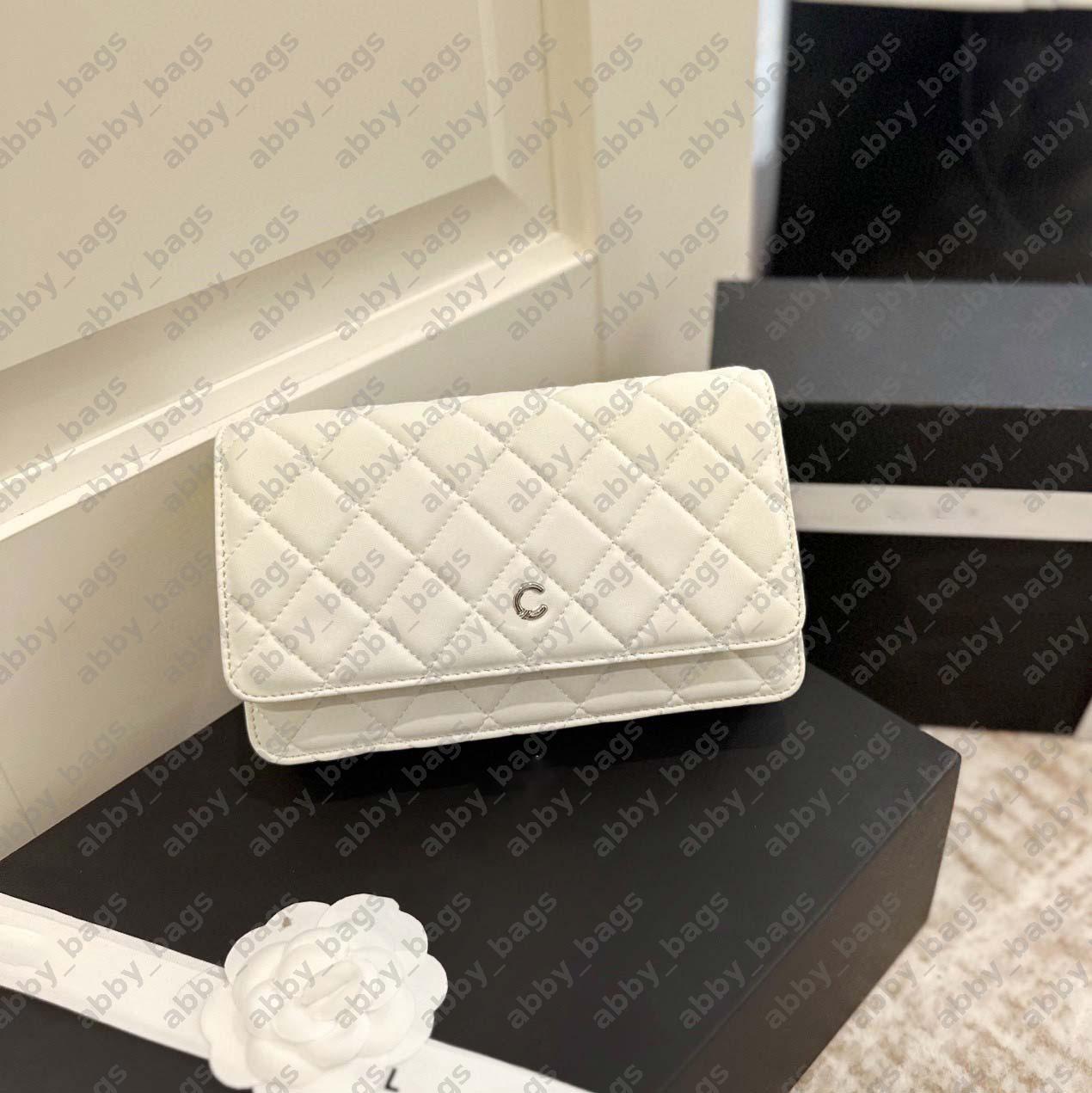 Sac de chaîne d'épaule de luxe Designer Femme sacs à main sous les bras à corps croisé élégant sacs d'embrayage taca -15 Fashion Makeup Travel Sa