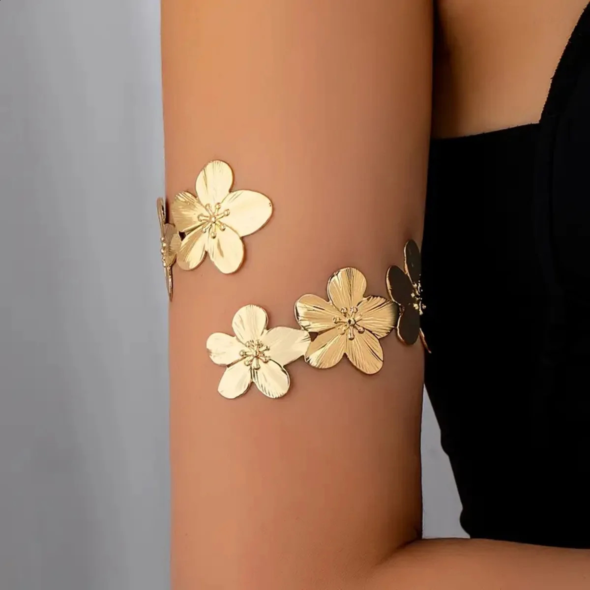Boho Punk Metal Leaf Flower Flower Upving Arm Bracelet For Women Girl Fashion Fashion Géométrique Brangle Open Brangle Bijoux de brassard A régla