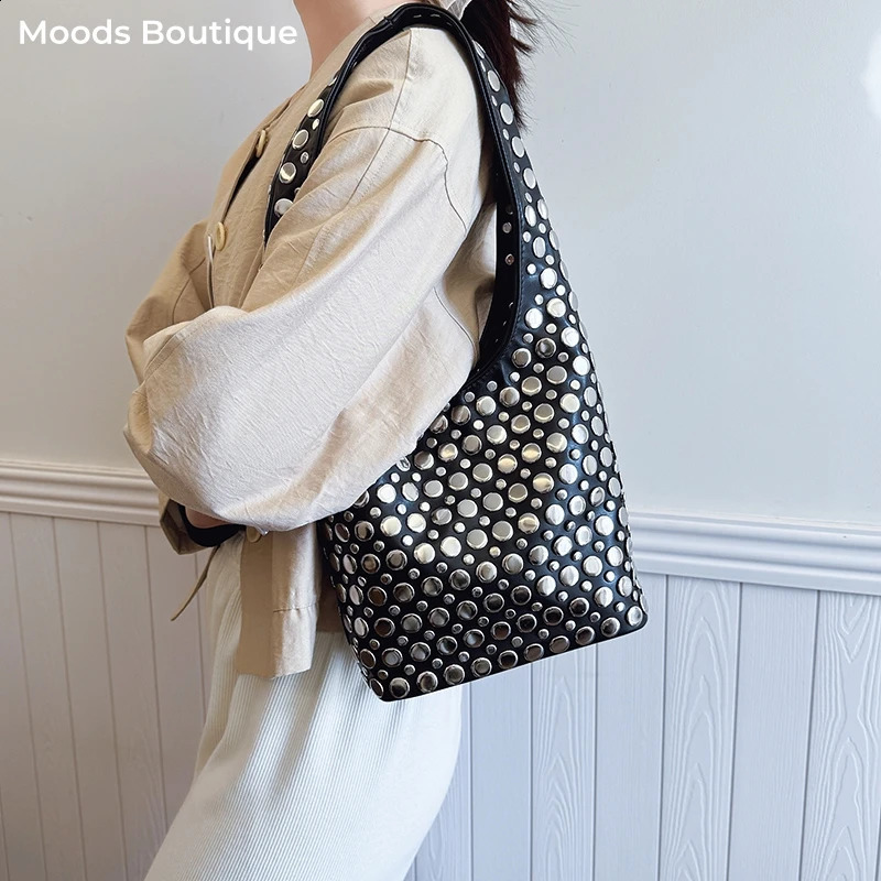 Humeuses Sacs de seau à épaule sous les bras de style motard punk pour femmes rivets décor
