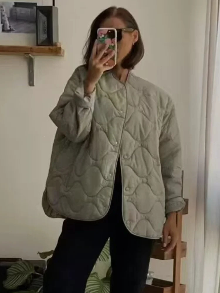 Veste matelassée verte d'hiver automobile Femme Street élégante Couches de coton à poitrine simple Lady Chic Solide à manches longues extérieures