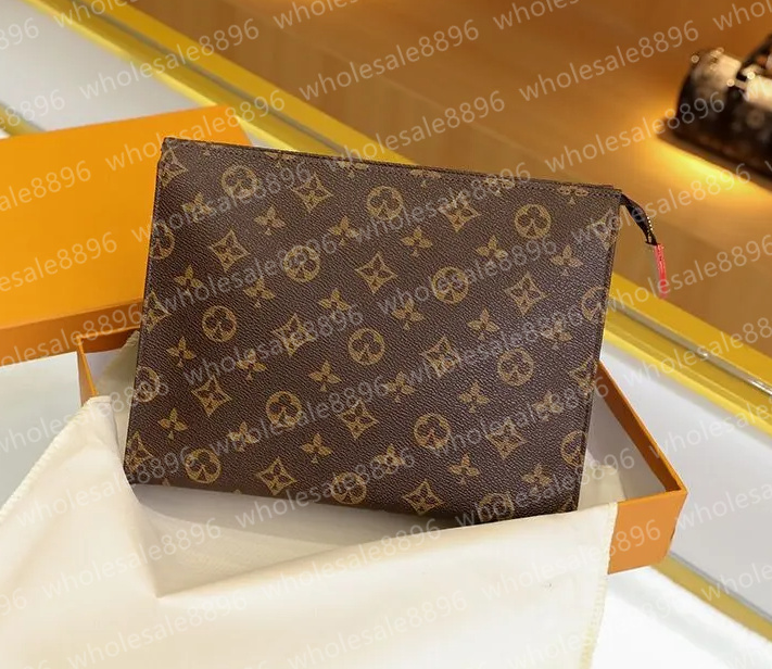 Designer Wallet Luxury Clutch Bags Toiletry Pouch Handbags Purses Men Women Leather Handbag Shoulder Bag Travel Wallets Card Holder Chain 26Cm Brown