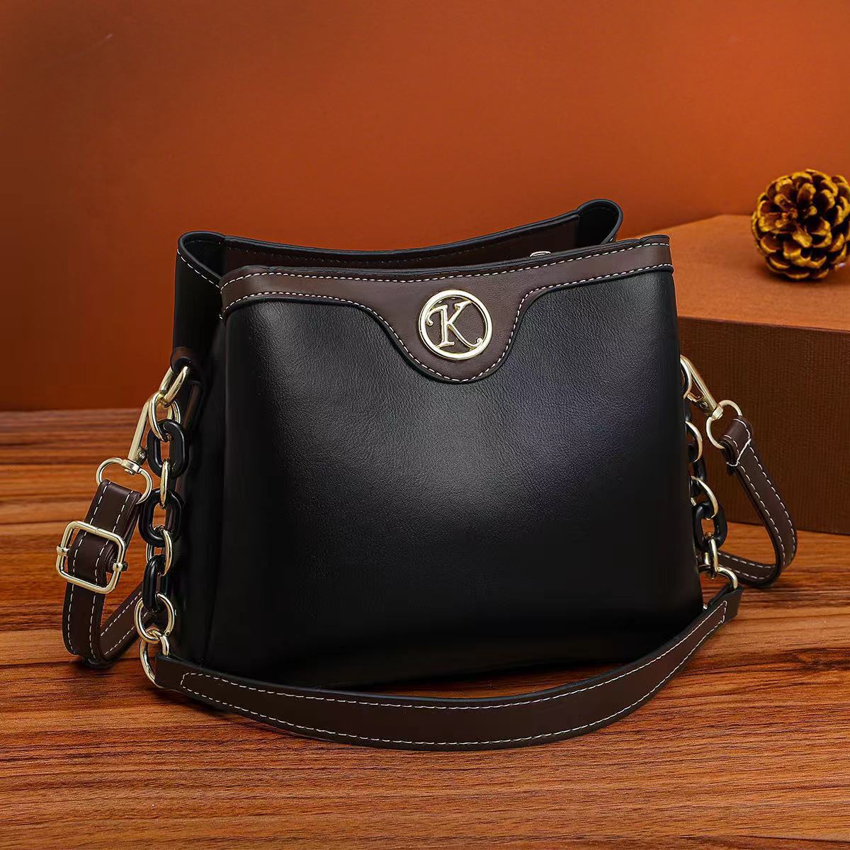 Free Shipping Designer Luxury Women's Handbag Large Capacity Single Shoulder Crossbody Bag Urban Minimalist New Style Mom Bag Fashion Shopping