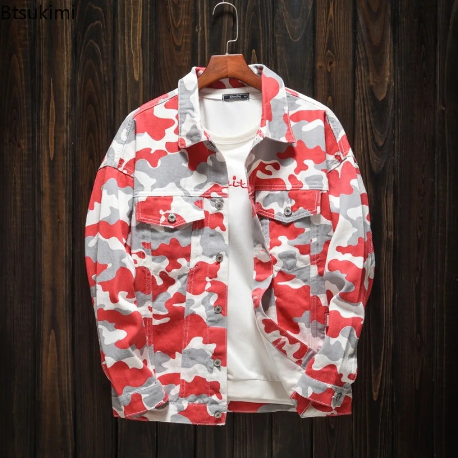 Vestes de denim de la mode à l'automne de printemps Vintage Bouton de revers décontracté lâche Camouflage Imprimé poches Jean Coats mâle 250809