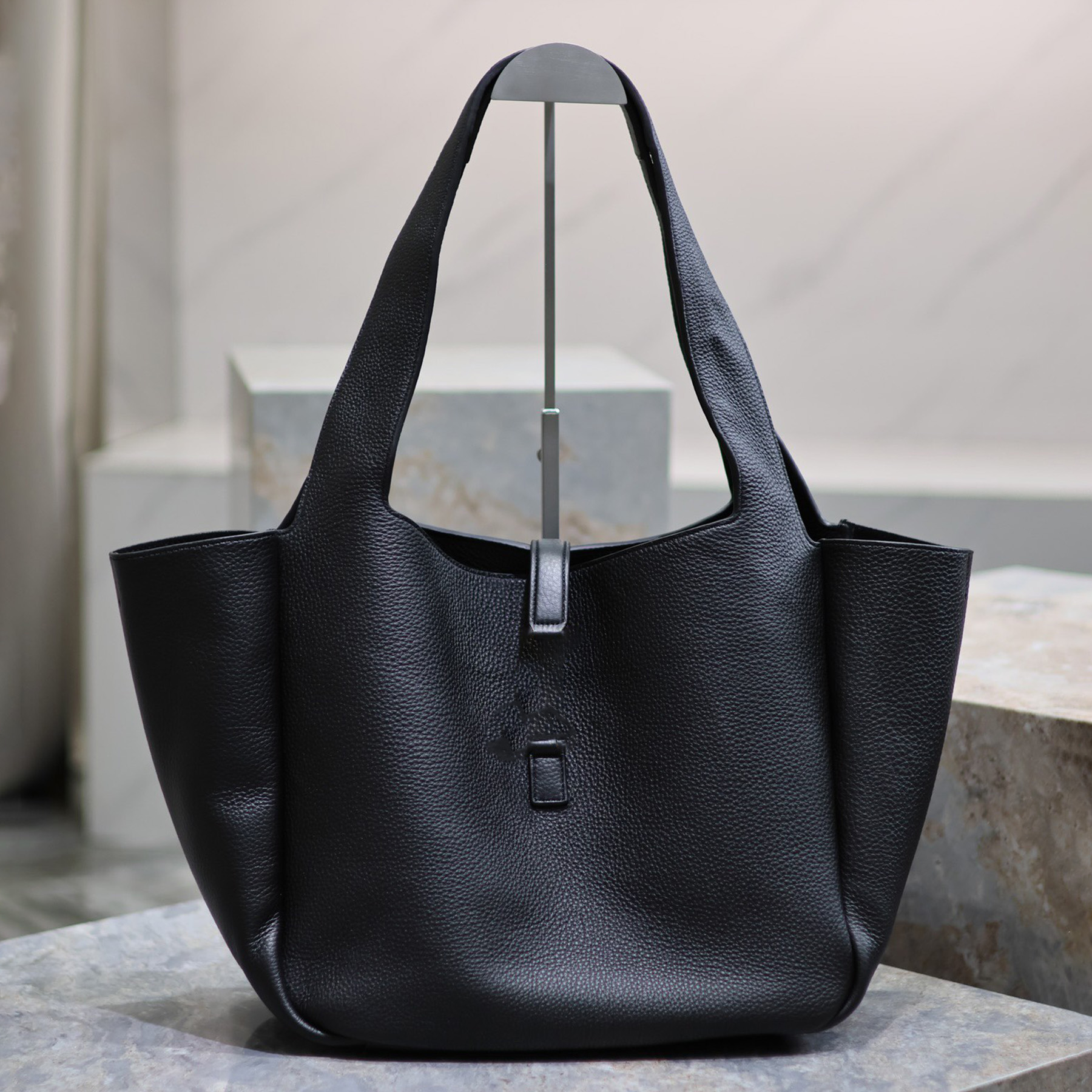 Top Quality 10A Bea Grained Leather Shoulder Bag Luxury Designer Soft Genuine Leather Tote Bag Golden Hardware Clutch Bag Fashion Women Casual Shopp