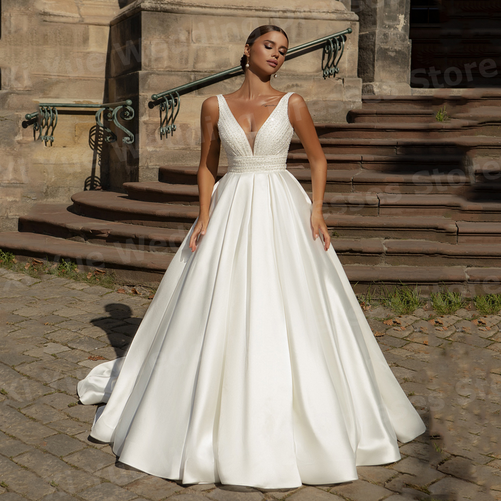 Sexy V Neck A Line Women's Wedding Dresses Sleeveless Vestidos De Novia Bride Gowns Customized Lace Backless Satin Vestidos Boda