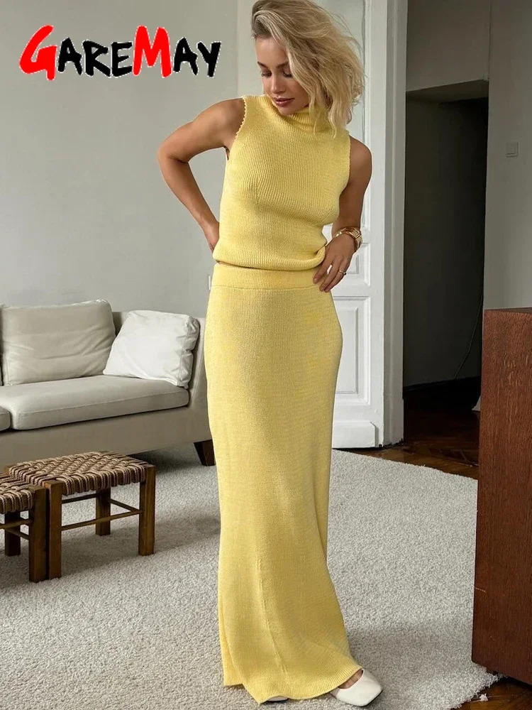Costume tricoté pour femmes du printemps avec une jupe et un costume de deux pièces de mode jaune élégant avec jupe pour femmes 2025 250818