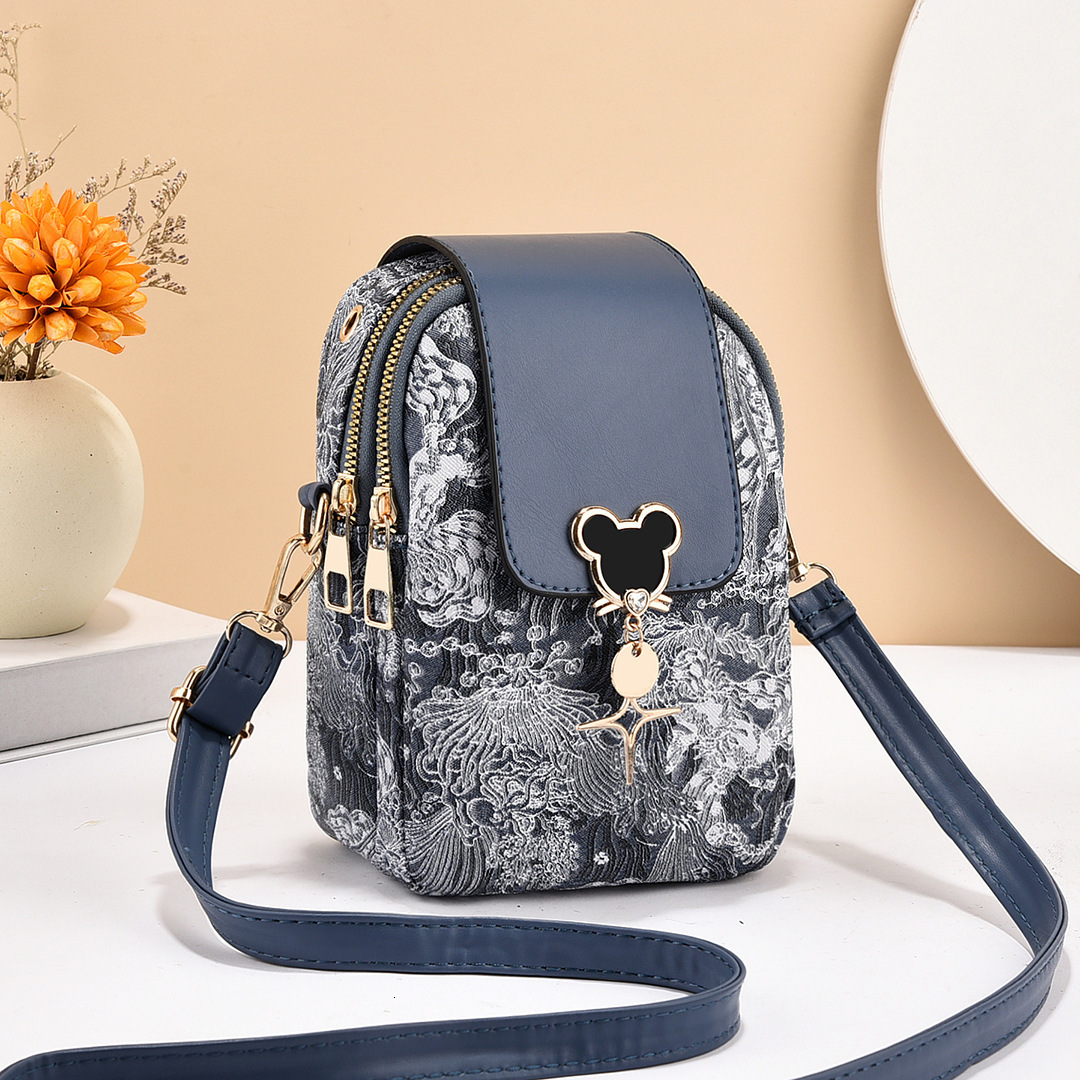 Livraison gratuite Designer Luxury Simple Women's Small Square Sac Nouvelle version coréenne Fashion épaule Crossbody Bag Mini Sac de téléphone i