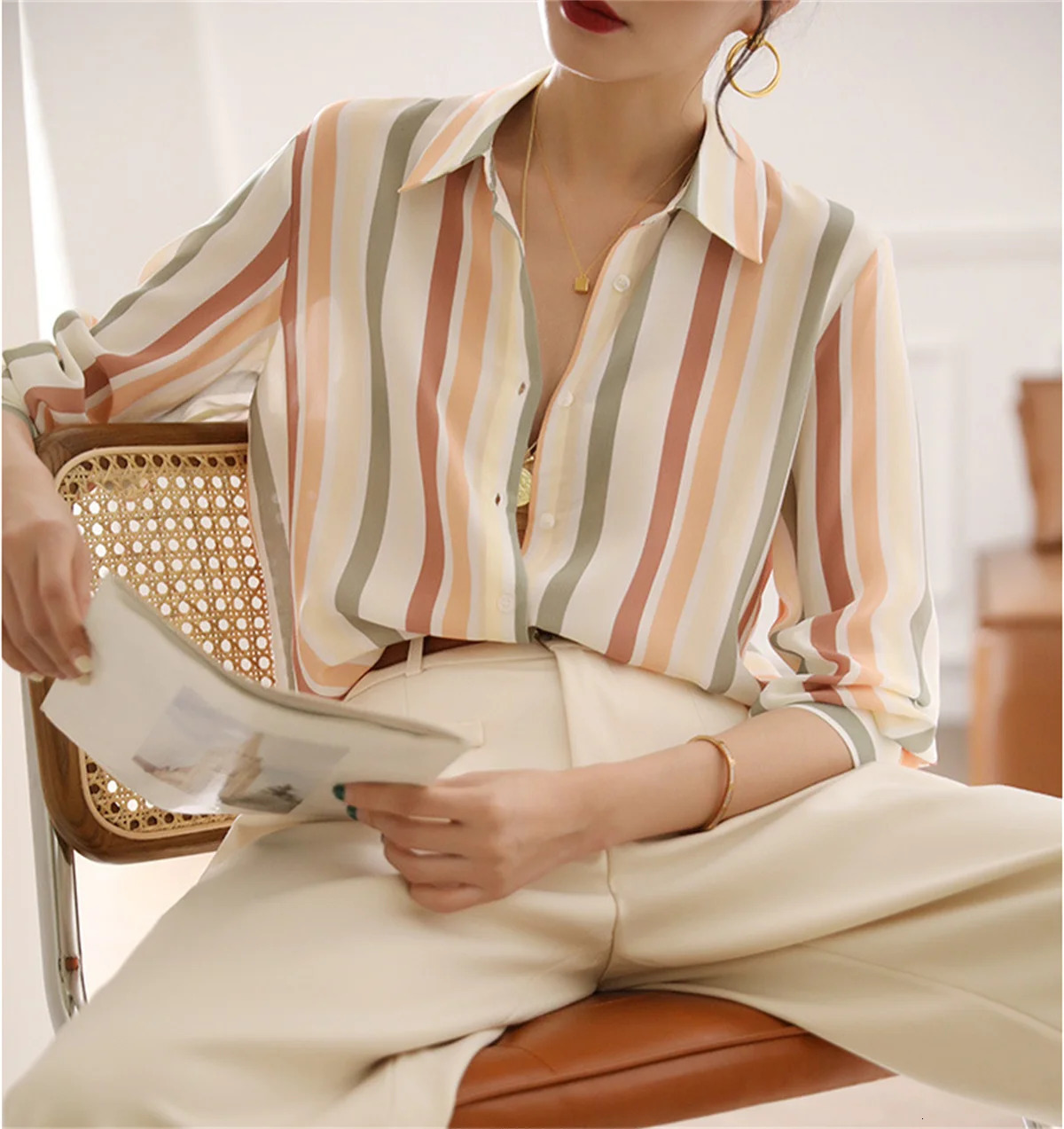 Stripe Vintage à manches longues Shirt Fashion Single Breasted Tops Tempérament femelle Petchwork Tshirt Office Lady Wear 250813