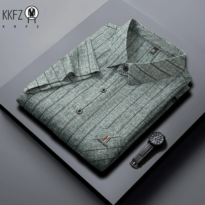 Mens Business Casual Short Sleeved Printed Shirt with Wrinkle Resistance No Ironing Comfortable All Season Versatile Top 250808