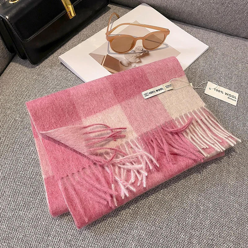 100% Pure Wool Scarf Female Winter Warm Cashmere Shawl Checkerboard Grain Couple Accessory Premium Sense Windproof Scarf 250814