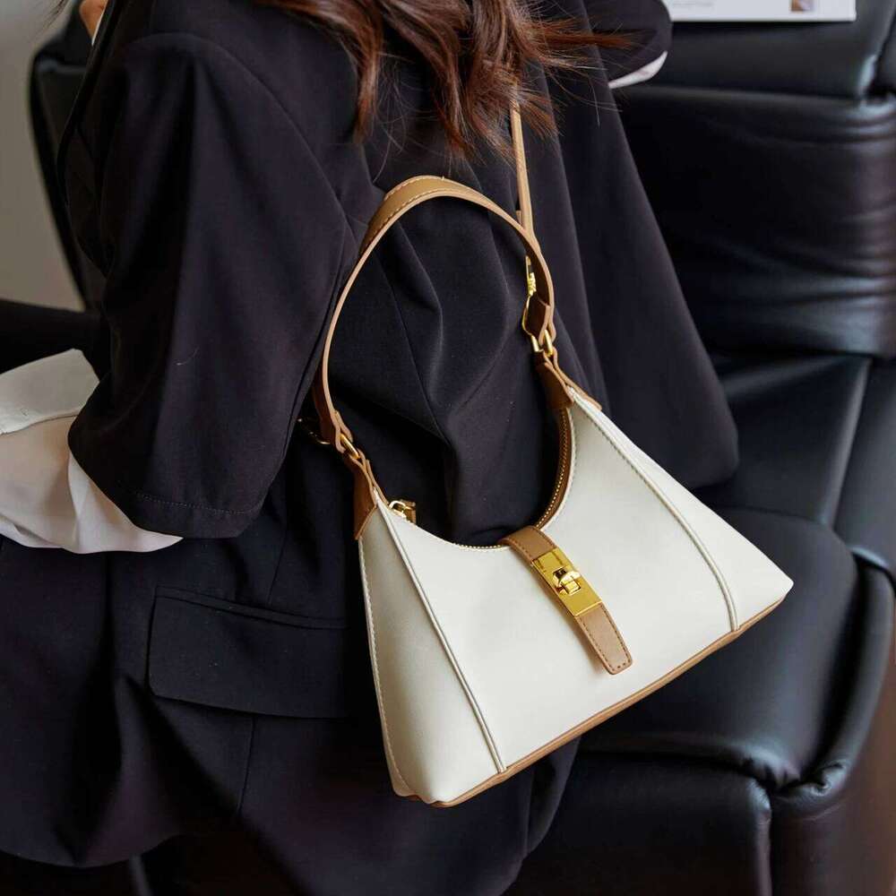 Designer Luxury Spacious Hand Bags Women Tote Leather Crossbody By Brand Famous For Elegant Ladies Carry