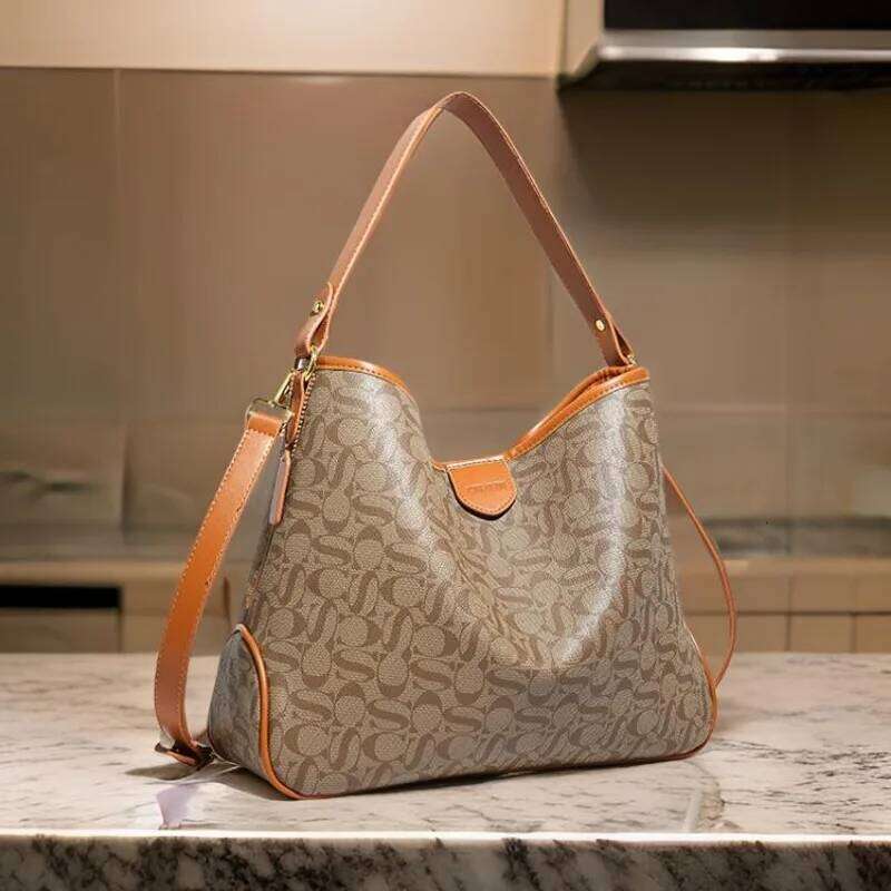 Designer Luxury Paris Fashion Tote Bag Elegant Leather Crossbody Handbag Minimalist Vintage Design Women S Stylish Large Capacity