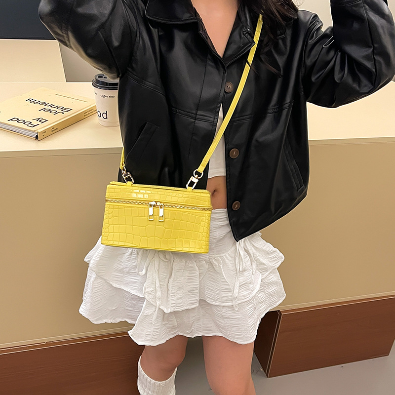 Free Shipping Designer Fashion Stone Pattern Women's Mini Handheld New Luxury Trendy Shoulder Bag Niche Crossbody Small Square Bag Casual Phone