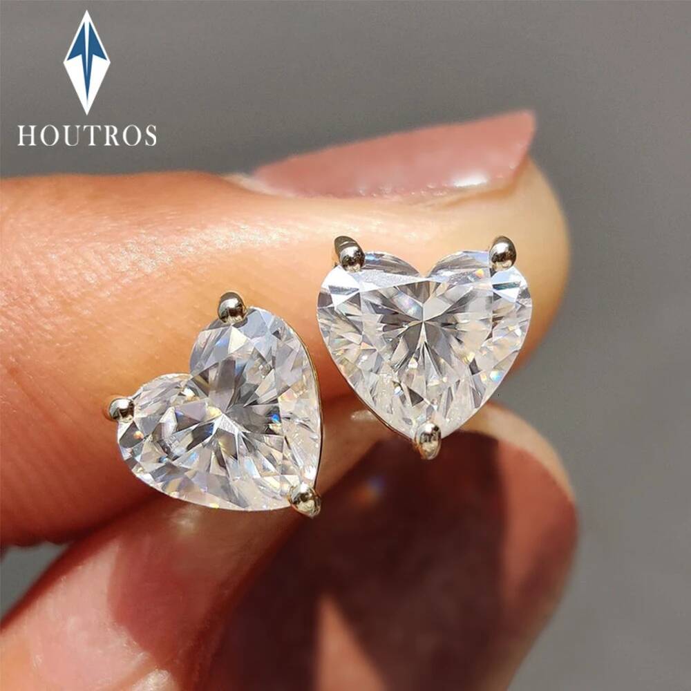 1-4Carat Heart Cut Moissanite Stud Earrings with GRA Certificate 925 Sterling Silver Heart Solitaire Ear Stud for Women Jewelry