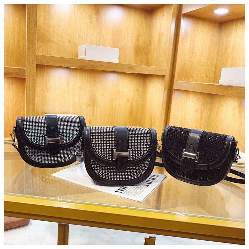 2025 Crossbody Shoulder Korean Version Women's Small Market New Fashion Autumn And Winter Net Red Dia Texture Saddle Bag