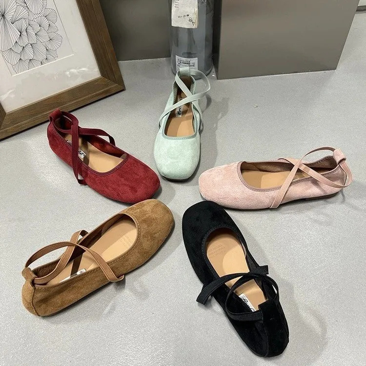 Femme de boucle de mode de luxe peu profonde Footwear Nouveau en 2025 pour femmes avec chaussures appartements Mary Janes Chaussures pour femmes
