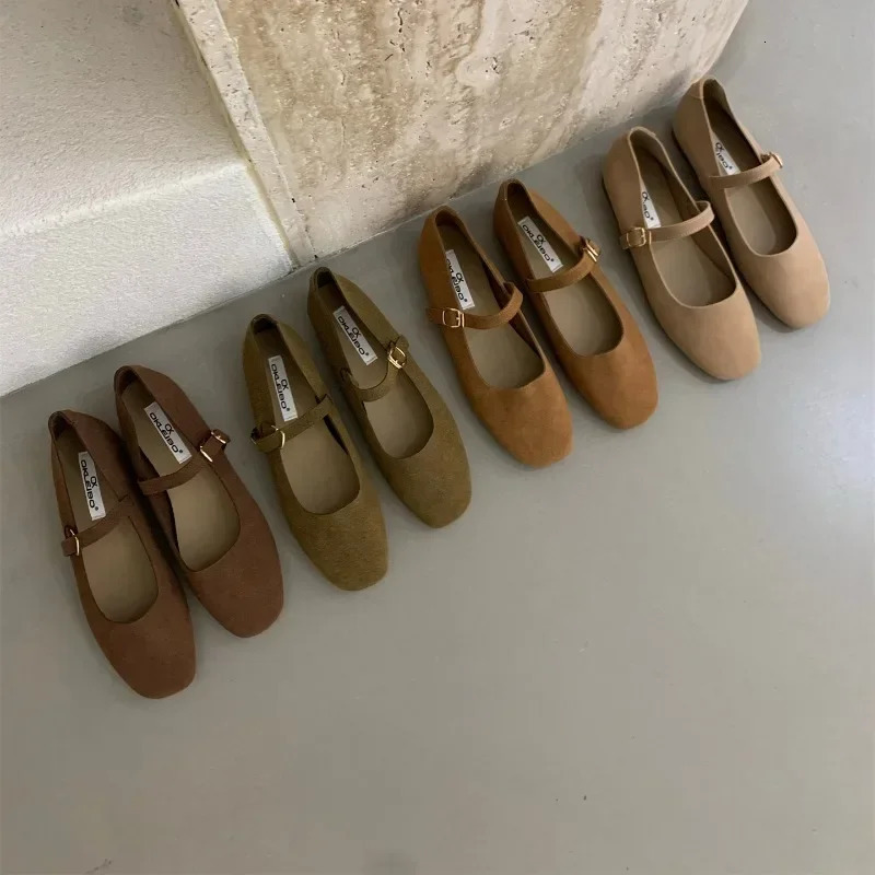 2025 Spring Autumn New Brand Women Flat Shoes Round Toe Shallow Slip on Ladies Casual Ballet Shoes Soft Leather Elegant Ballet 250820