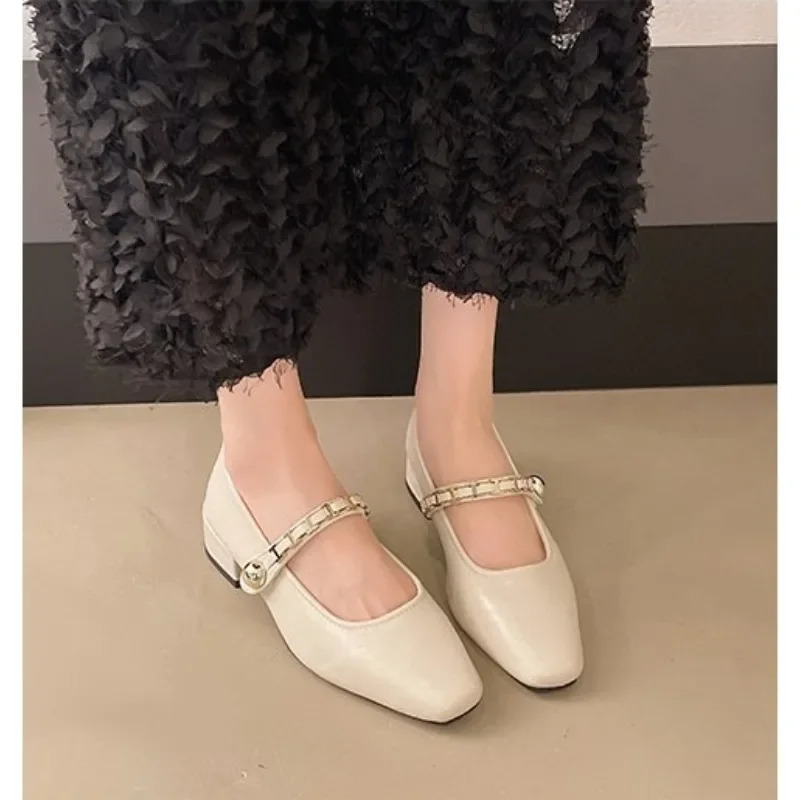 Chaussures simples à talons à talons hauts avec design de boucle à une épaule à la mode