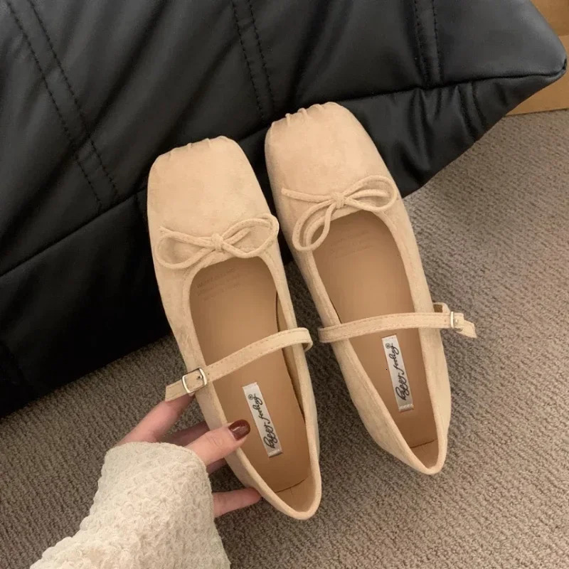 2025 Femmes chaussures plates Round Toe Slip peu profond sur Mary Jane Chaussures Softs Flat Talons dames Casual Robe Ballerinas chaussures Nouve