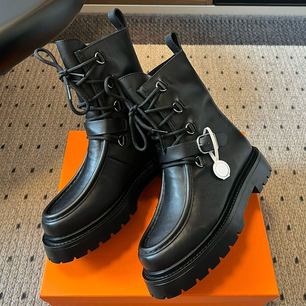 Womens Land ankle boot designer boots winter boots Ankle boot in calfskin with chunky rubber sole For a bold urban look Comfort Outdoor Lace up Autu