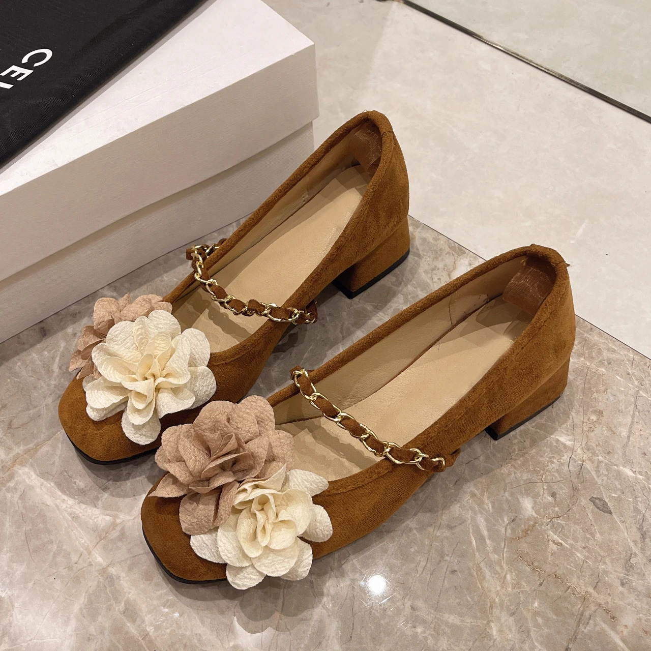 2025 New Fashion Square Toe High Heels Elegant Ladies Office Work Shoes Soft Leather Comfort Mid Heel Casual Womens Pumps 250820