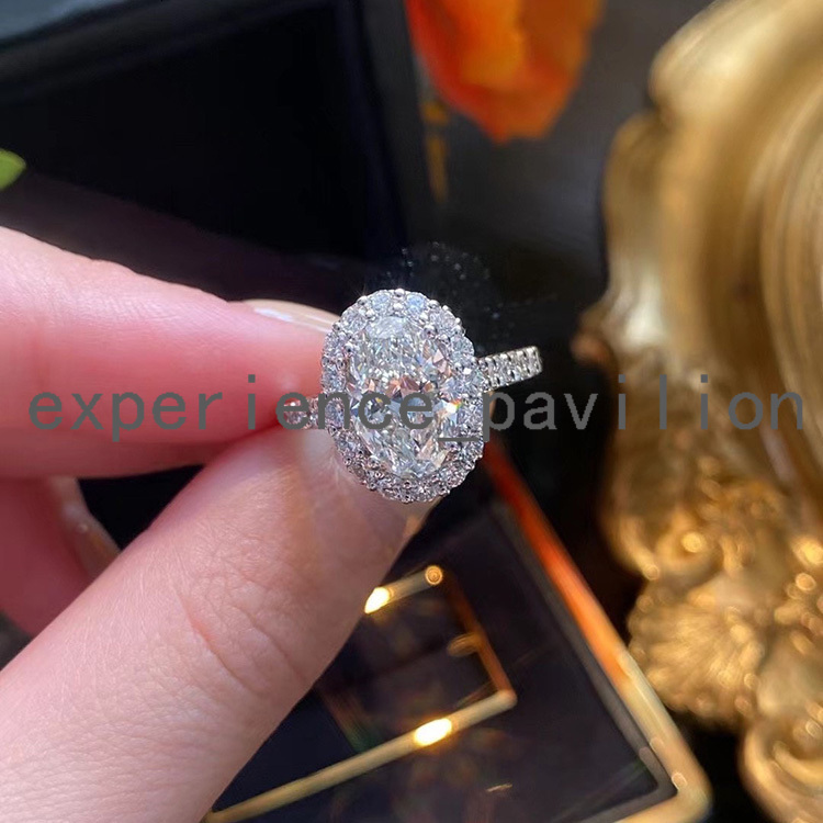 Pour la conception de l'engagement 18K Or avec une bague d'éternité de diamant Moisanite Diamond 3CT coupée 3CT