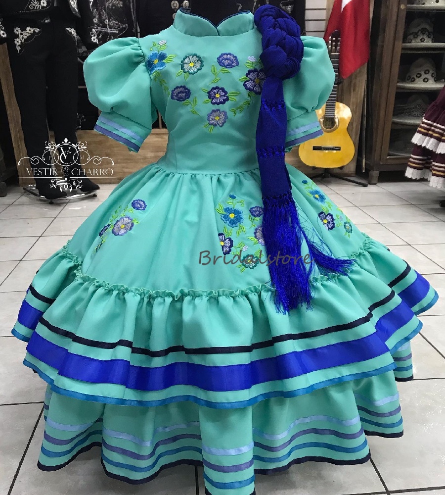 Robe des filles de fleurs de menthe mexicaine avec des fleurs broderies Escaramuza Charro Pageant pour enfants robe de fête d'anniversaire
