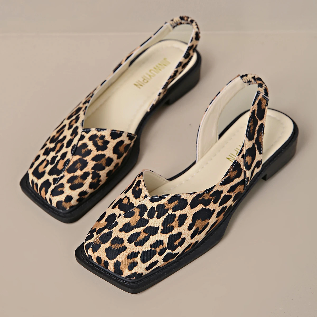 Nouveau 2025 Sandales pour femmes d'été Elegant Medium Heel Toe Mules confortable Bureau Femmes Chaussures Boucle Talons Femmes 250820