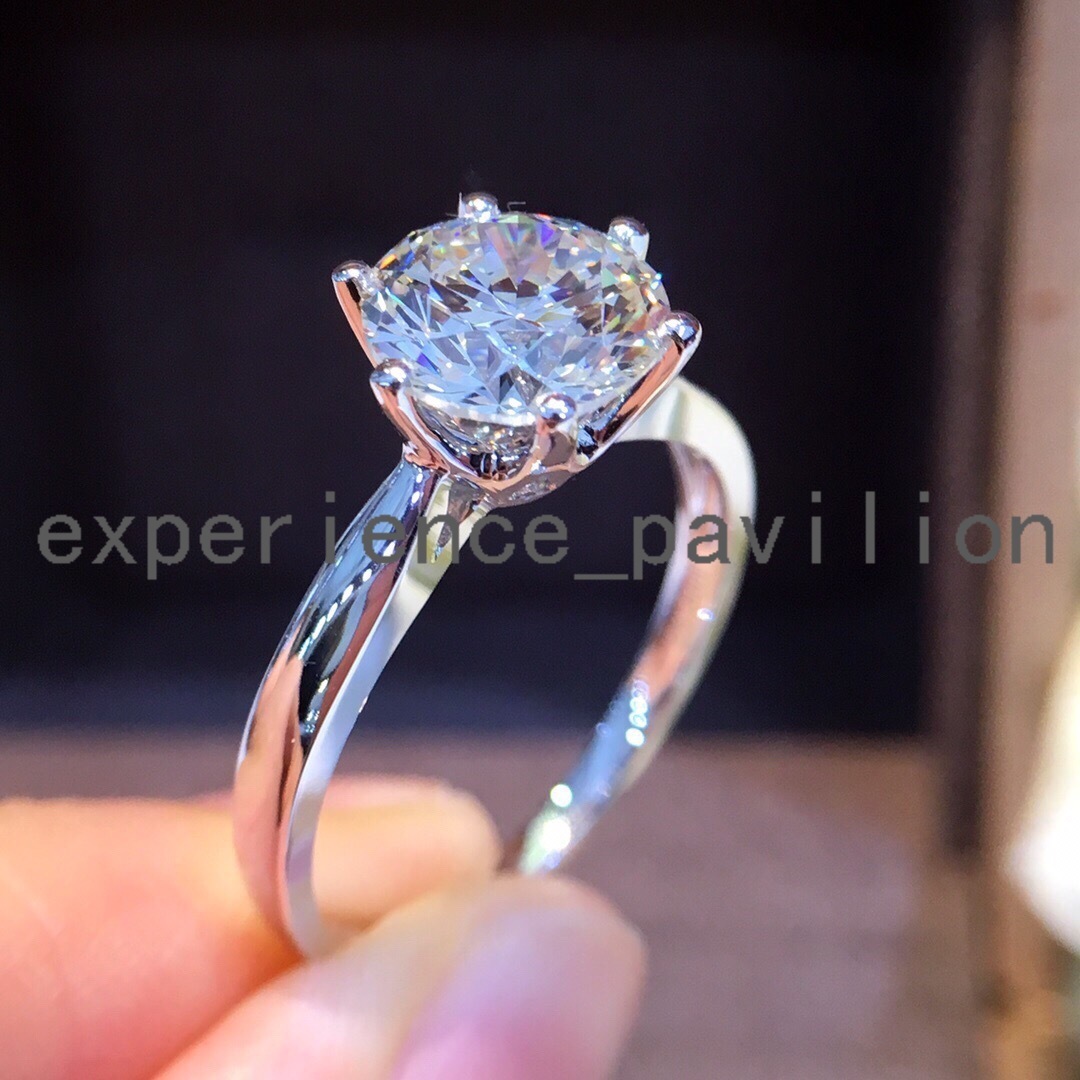 Luxury Custom 18K White Gold Moissanite Diamond 2CT Engagement Ring