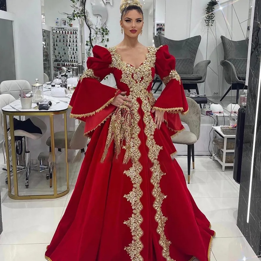 Robes de soirée albanaises traditionnelles Kosovo Robes rouges une ligne à manches longues Abaya Muslim Robes de bal 2025 Gold Gold Applique robe
