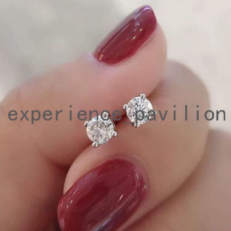 Simple classique 4 dents 18 km blanc or 0.3ct d couleur ronde boucles d'oreille de Moissanite pour les femmes bijoux d'oreille Moisanite Stud