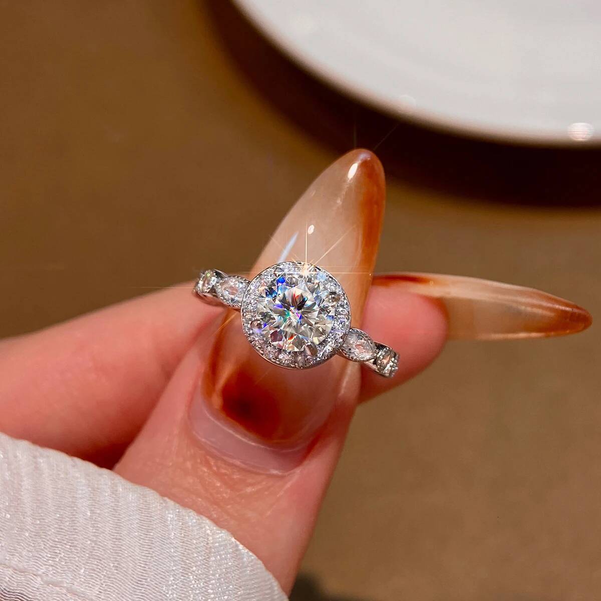 KNB 1CT Moissanite Diamond Gorgeous Shiny Round Ring for Women Real 925 Sterling Silver Engagement Wedding High Quality Jewelry