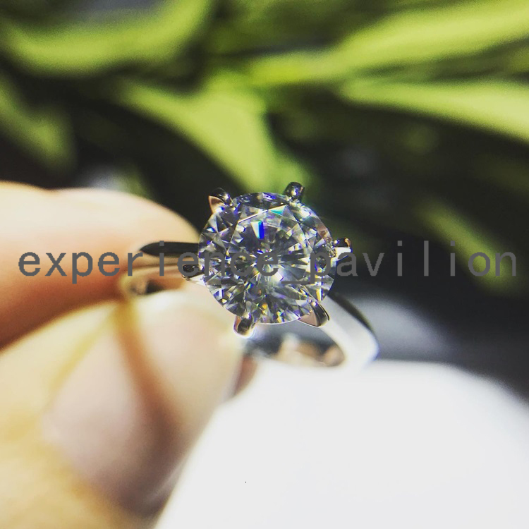G14K White Solid Gold 2 ct Moissanite Solitaire Wedding Engagement Ring
