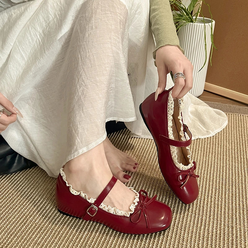 Orteil carré bouche peu profonde vintage en dentelle plate française mary jane chaussures de femmes nouvelles avec bracelet en jupe, chaussures s